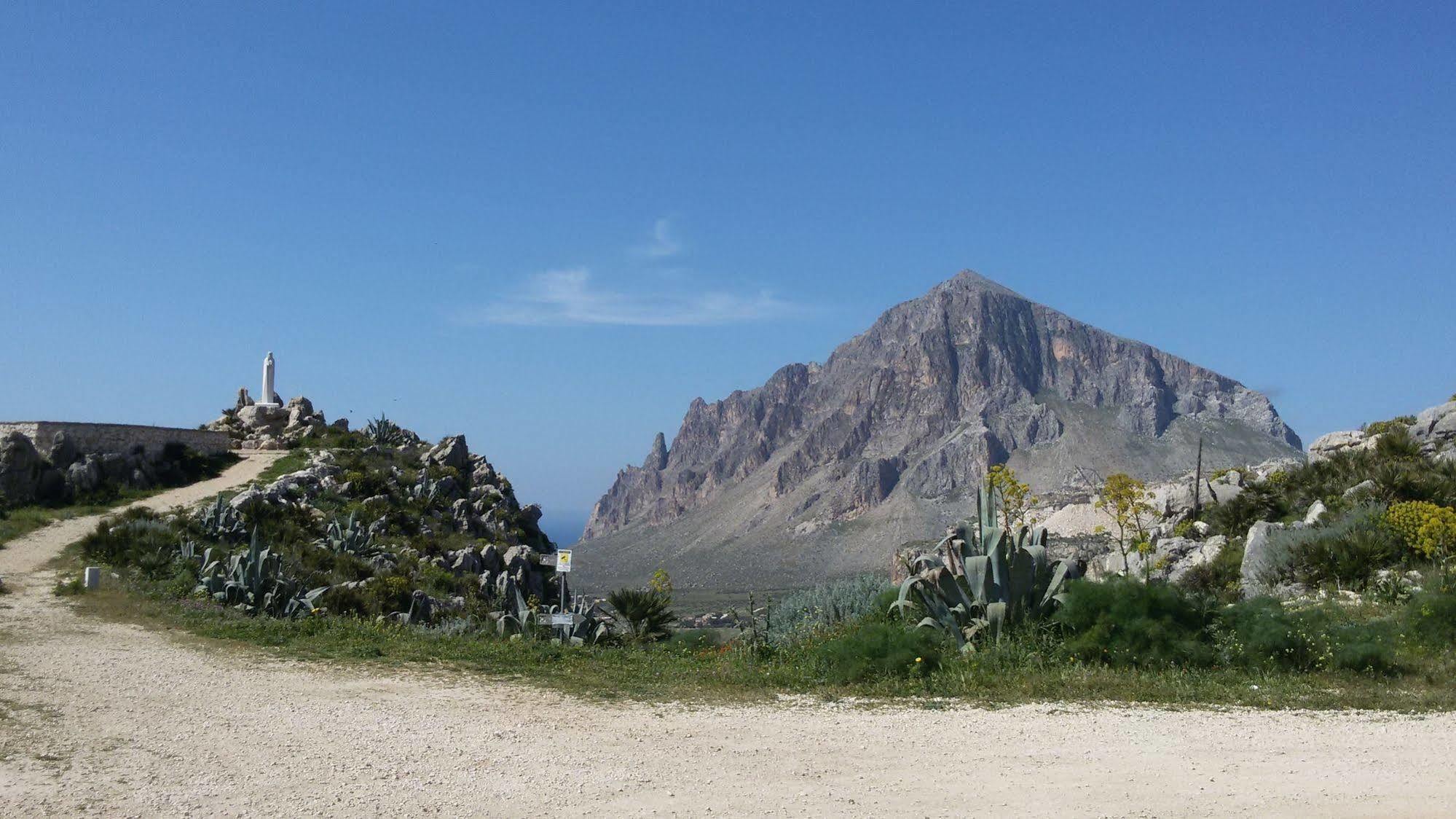 Bed and Breakfast Cofanomare Custonaci Exterior foto